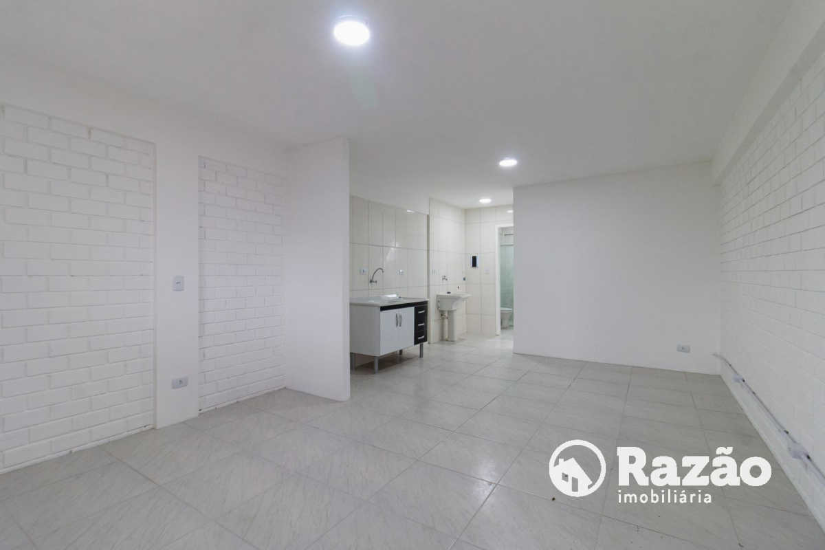 Kitinet para locacao no Hauer em Curitiba com 0m² por R$ 1.300,00