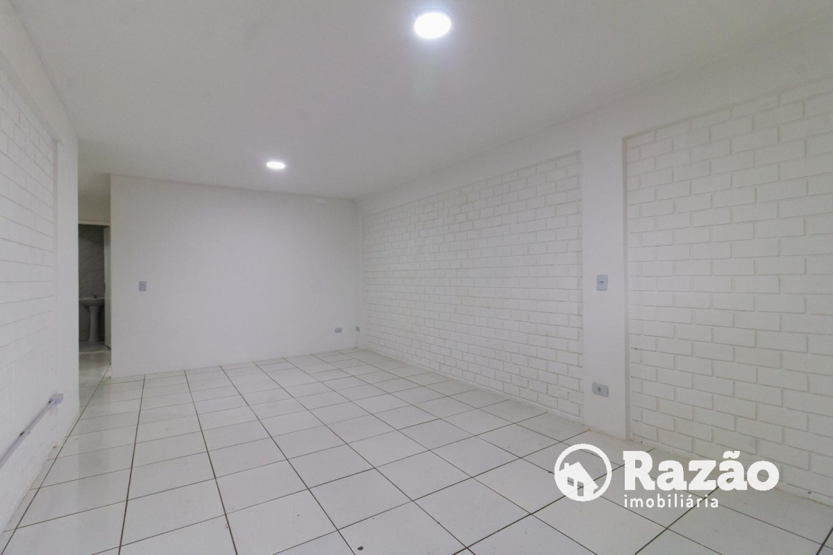 Kitinete para locacao no Hauer em Curitiba com 0,00m² por R$ 1.500,00