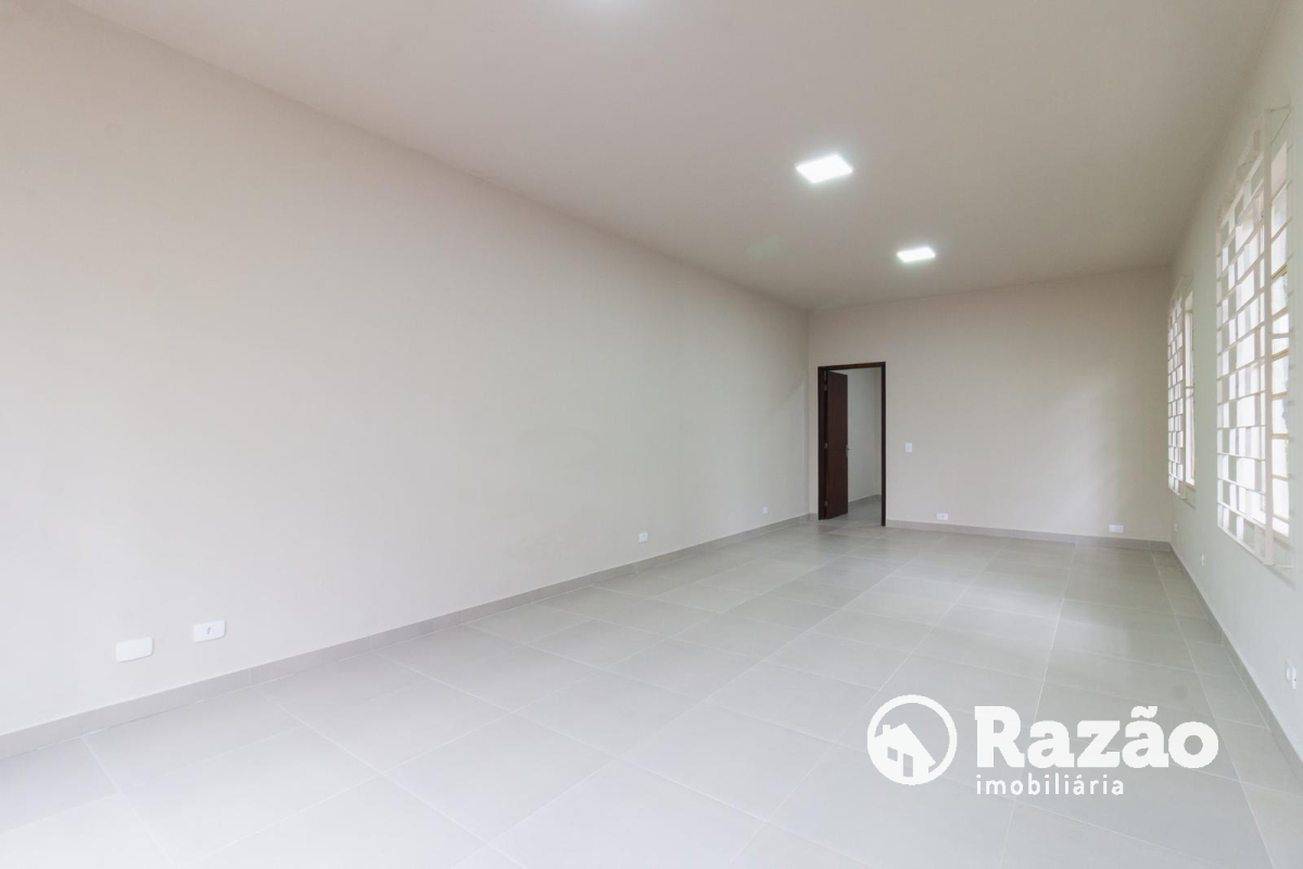 Casa Comercial para locacao no Água Verde em Curitiba com 0m² por R$ 3.000,00