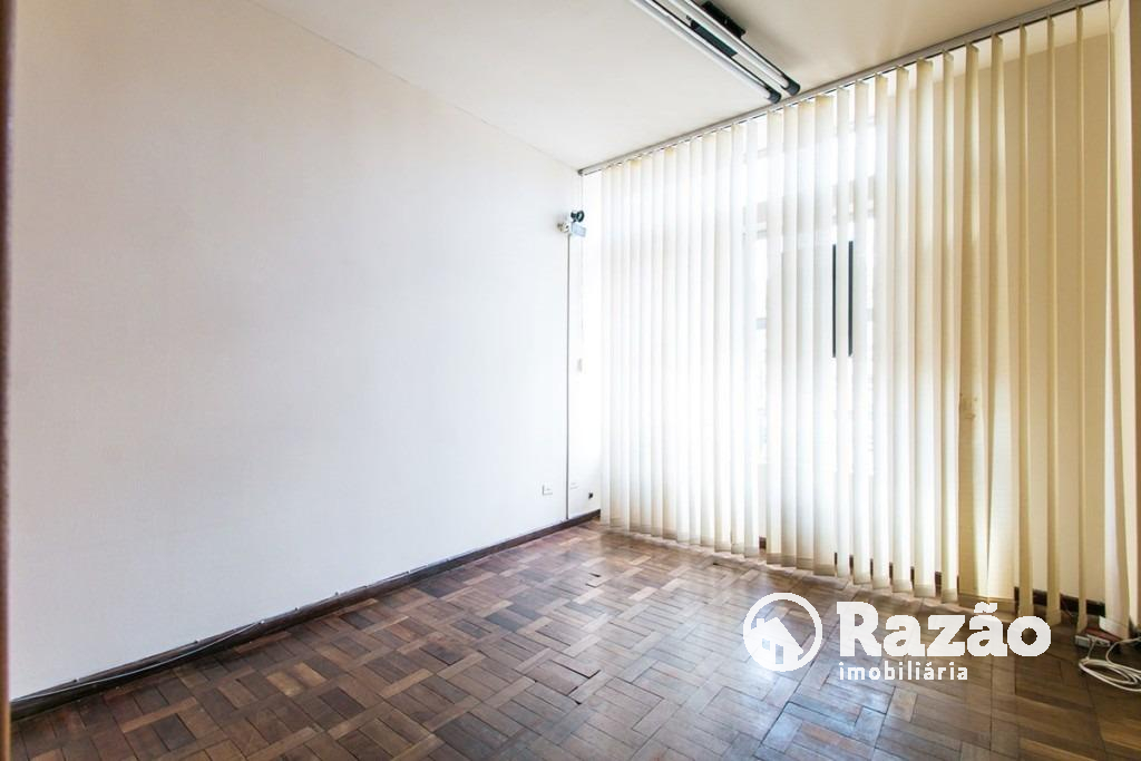 Apartamento para locacao no Centro em Curitiba com 35,5m² por R$ 1.200,00