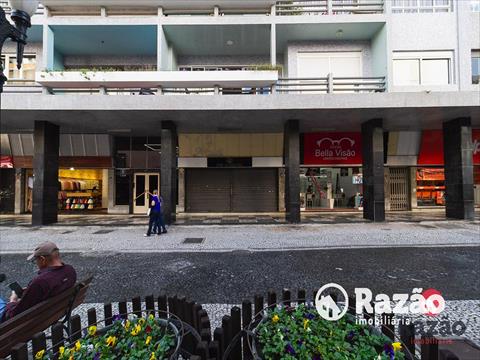 Loja para locacao no Centro em Curitiba com 30,5m² por R$ 8.500,00