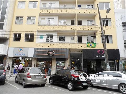 Apartamento para locacao no Centro em Curitiba com 67,20m² por R$ 2.200,00