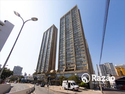 Apartamento para locacao no Centro em Curitiba com 56m² por R$ 1.700,00
