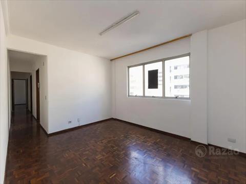 Apartamento para locacao no Centro em Curitiba com 76m² por R$ 2.000,00