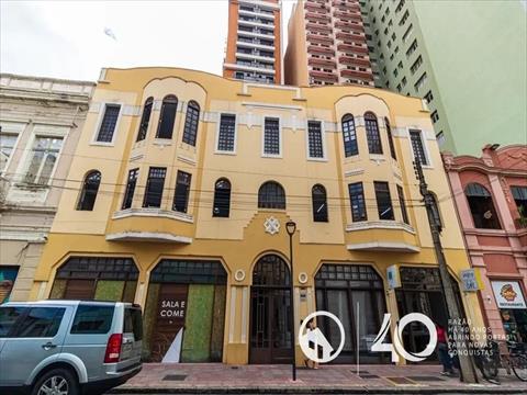 Apartamento para locacao no Centro em Curitiba com 18m² por R$ 1.600,00