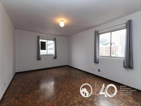 Apartamento para locacao no Centro em Curitiba com 60m² por R$ 2.200,00