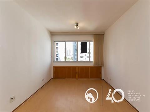 Apartamento para locacao no Centro em Curitiba com 0m² por R$ 1.700,00