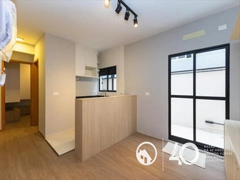 Apartamento para locacao no Campo Comprido em Curitiba com 28m² por R$ 2.300,00