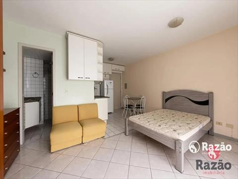 Kitinet para locacao no Centro em Curitiba com 0m² por R$ 1.600,00