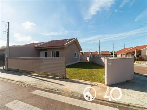 Casa Residencial para locacao no Gralha Azul em Fazenda Rio Grande com 0m² por R$ 1.800,00