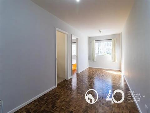 Apartamento para locacao no Centro em Curitiba com 45m² por R$ 2.100,00