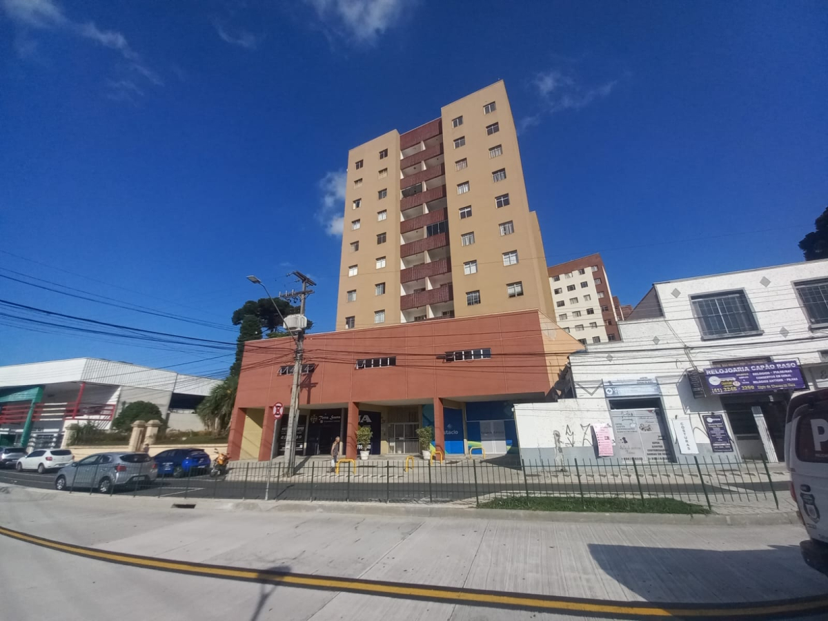 Apartamento para locacao no Novo Mundo em Curitiba com 57,4m² por R$ 2.600,00
