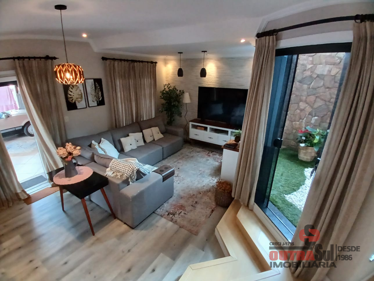 Casa Residencial para venda no Capão Raso em Curitiba com 275m² por R$ 1.400.000,00