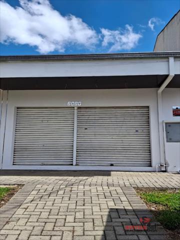 Loja para locacao no Capão Raso em Curitiba com 35m² por R$ 2.500,00