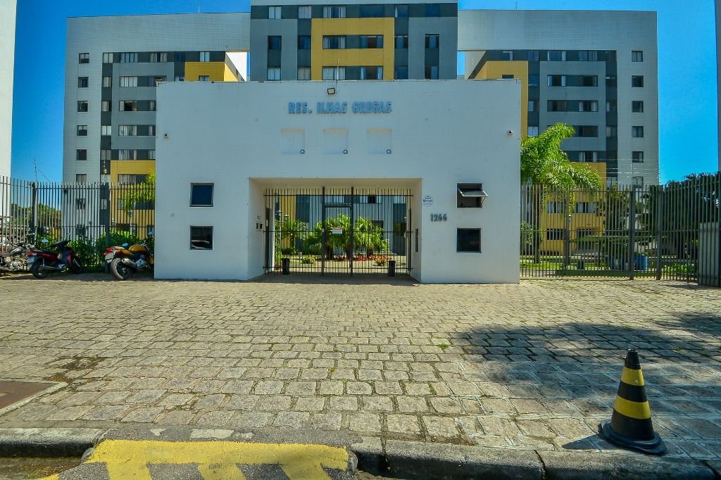 Apartamento para locacao no Centro em Pinhais com 95,00m² por R$ 2.100,00