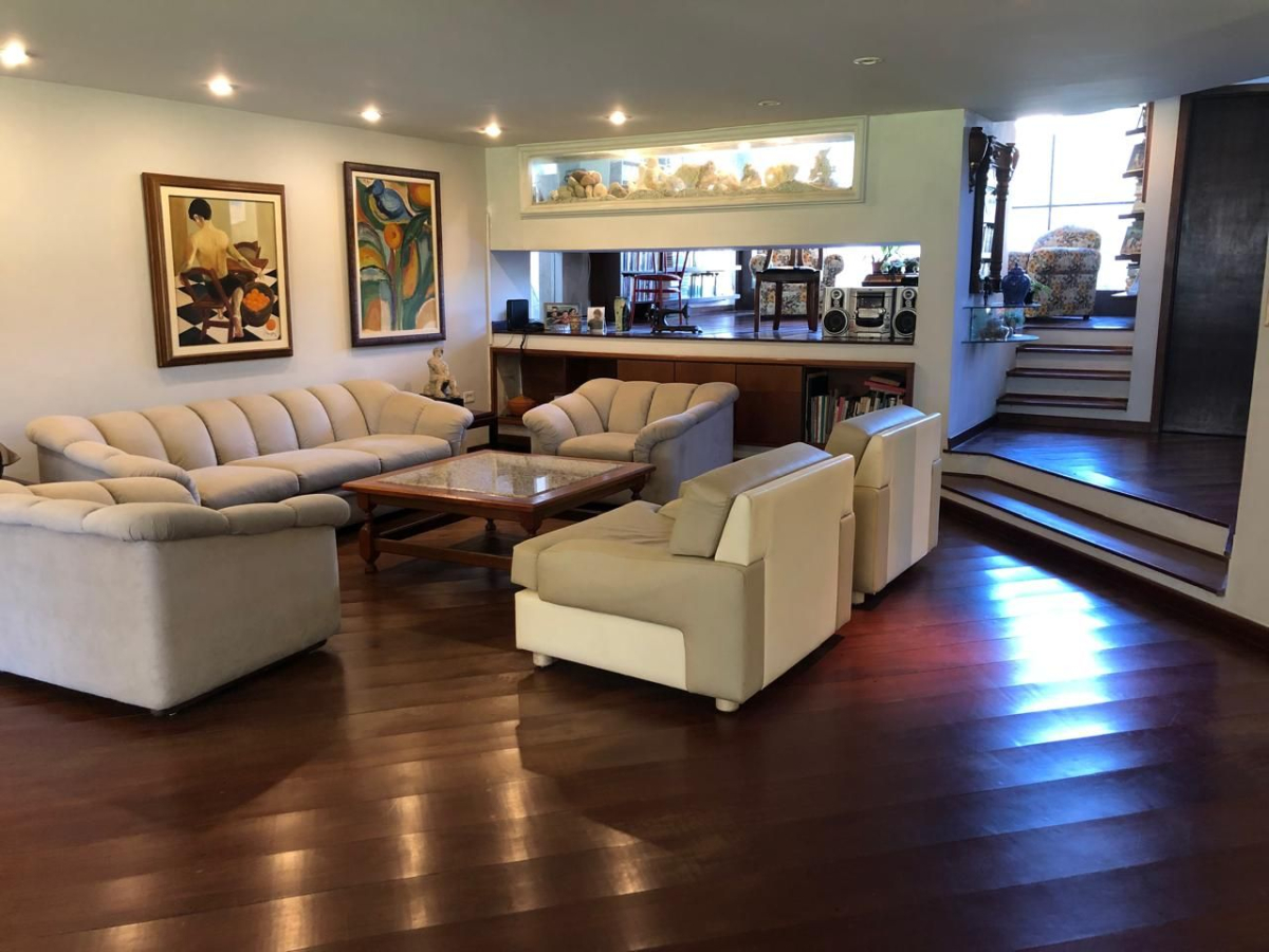 Casa Residencial para venda no São Lourenço em Curitiba com 0,00m² por R$ 3.300.000,00