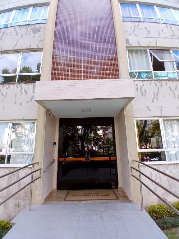 Apartamento para locacao no Cabral em Curitiba com 144,00m² por R$ 2.600,00