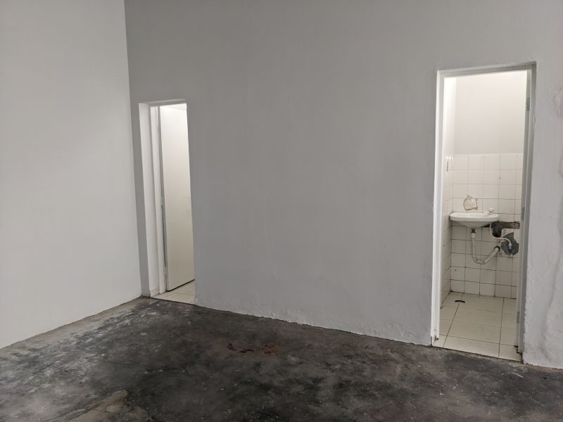 Loja para locacao no Xaxim em Curitiba com 185,77m² por R$ 5.000,00