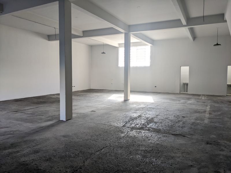 Loja para locacao no Xaxim em Curitiba com 185,77m² por R$ 5.000,00
