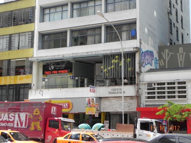 Imovel Comercial para locacao no Centro em Curitiba com 60,00m² por R$ 700,00