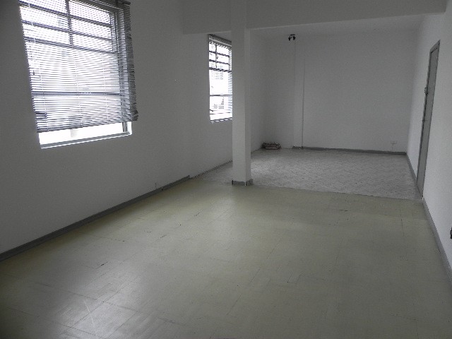 Imovel Comercial para locacao no Centro em Curitiba com 60,00m² por R$ 700,00