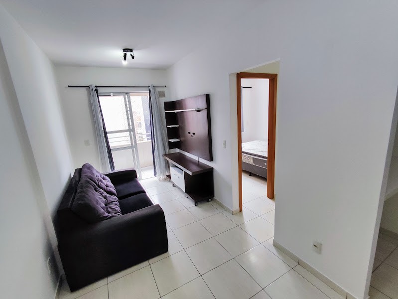 Apartamento para locacao no Centro em Curitiba com 47,00m² por R$ 2.000,00