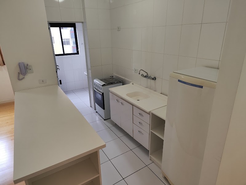 Apartamento para locacao no Centro em Curitiba com 116,00m² por R$ 3.000,00