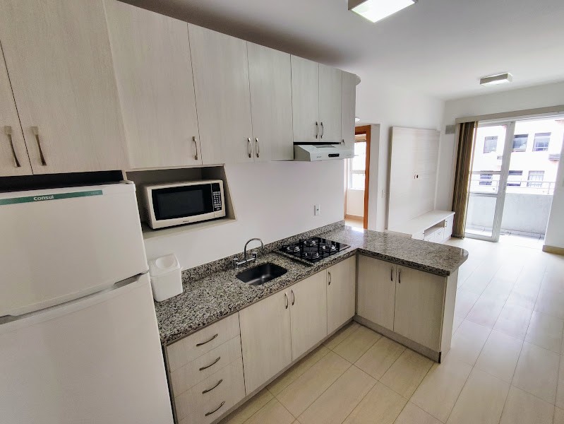 Apartamento para locacao no Centro em Curitiba com 61,00m² por R$ 2.400,00