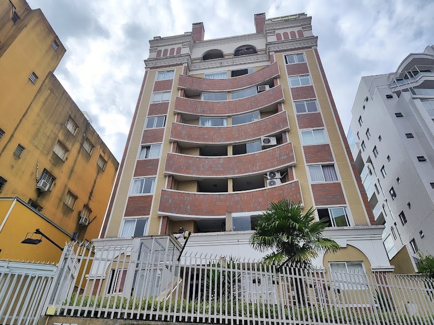 Apartamento para locacao no Alto da Rua XV em Curitiba com 114,24m² por R$ 2.400,00