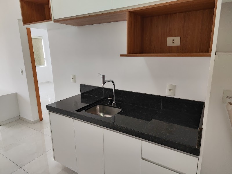 Apartamento para locacao no Centro em Curitiba com 60,00m² por R$ 2.400,00