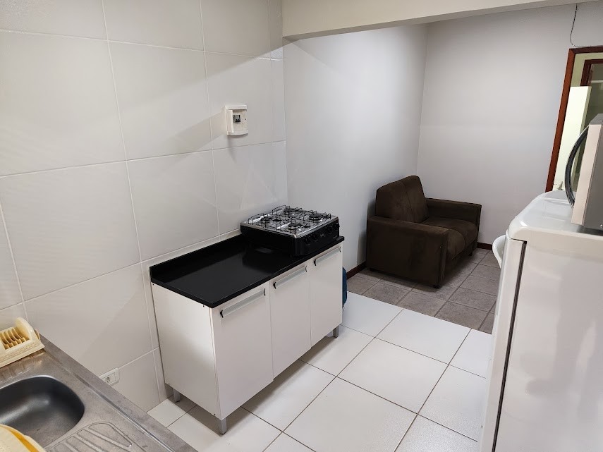 Kitinete para locacao no Sao Francisco em Curitiba com 26,00m² por R$ 1.500,00