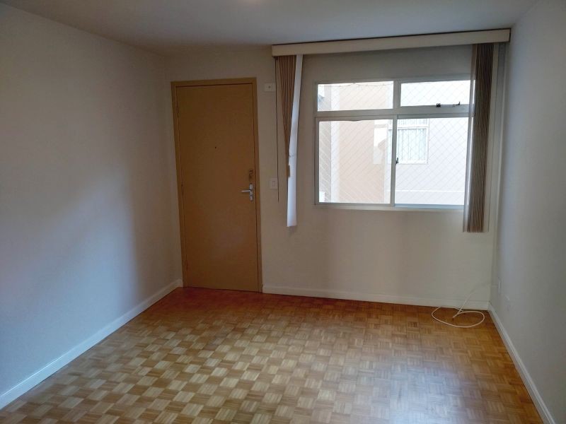 Apartamento para locacao no Capao Raso em Curitiba com 54,36m² por R$ 1.600,00