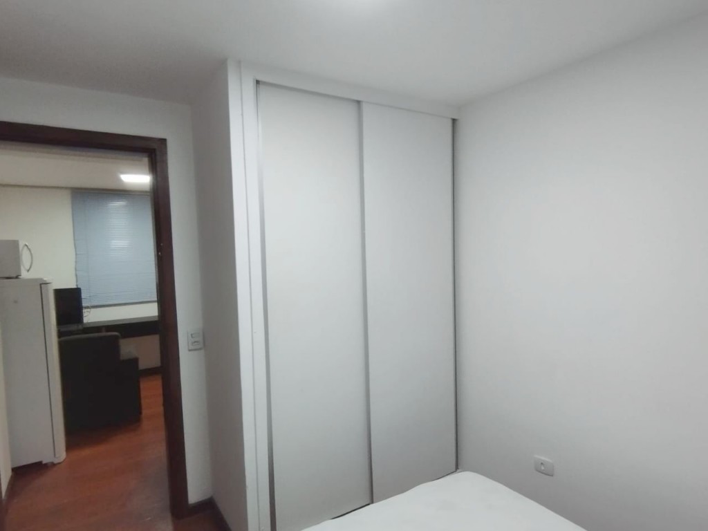 Kitinete para locacao no Sao Francisco em Curitiba com 26,00m² por R$ 1.500,00