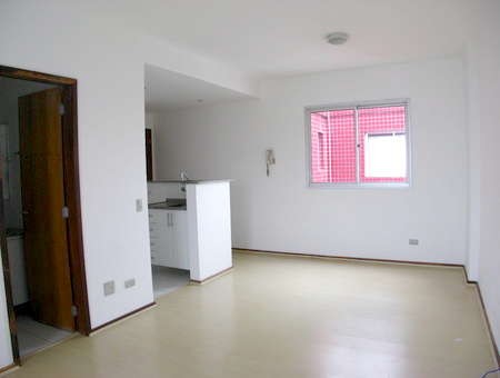 Kitinete para locacao no Centro em Curitiba com 45,00m² por R$ 1.600,00