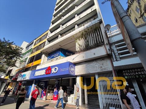 Imóveis Comerciais para locacao no Centro em Curitiba com 52m² por R$ 1.500,00