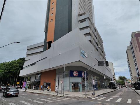 Apartamento para locacao no Centro em Curitiba com 47,00m² por R$ 2.200,00