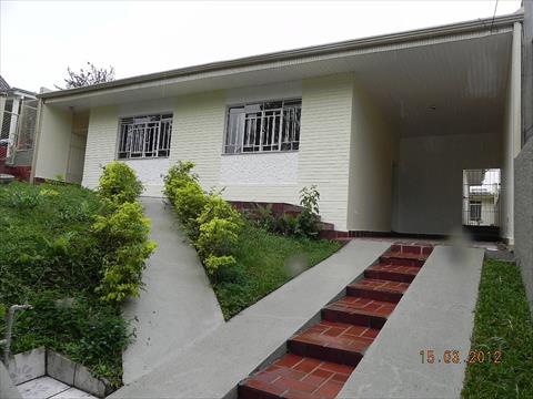 Casa Residencial para locacao no Campina do Siqueira em Curitiba com 230,00m² por R$ 4.300,00