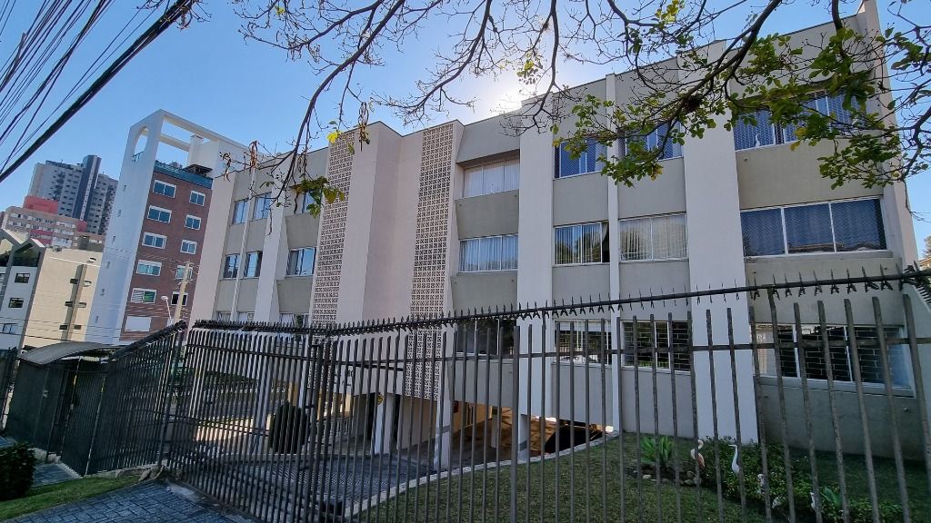 Apartamento para locacao no Bigorrilho em Curitiba com 109,00m² por R$ 2.200,00