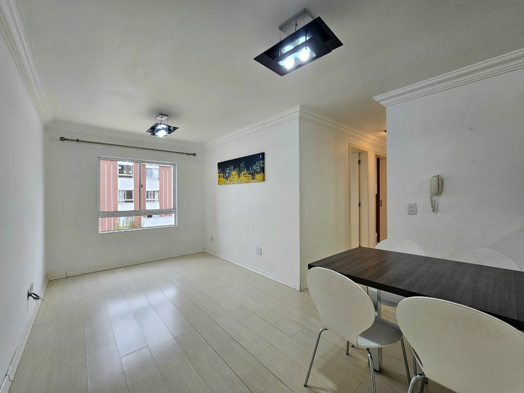 Apartamento para locacao no Fazendinha em Curitiba com 76,00m² por R$ 1.600,00