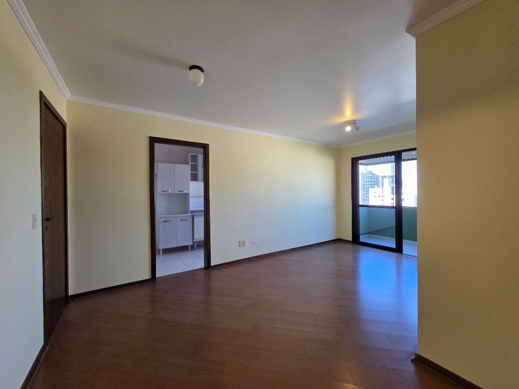 Apartamento para locacao no Portão em Curitiba com 111,00m² por R$ 2.500,00