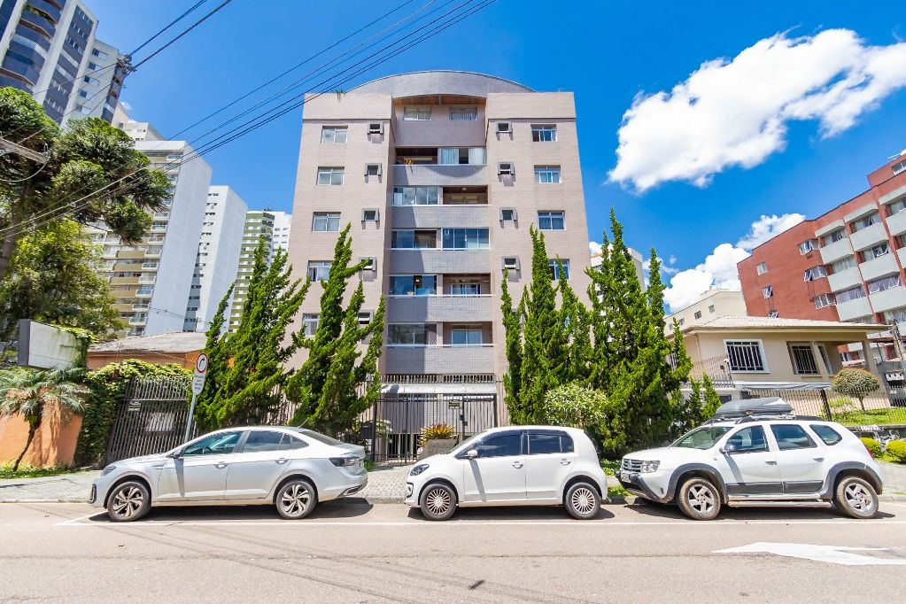 Apartamento para locacao no Bigorrilho em Curitiba com 136,00m² por R$ 3.200,00