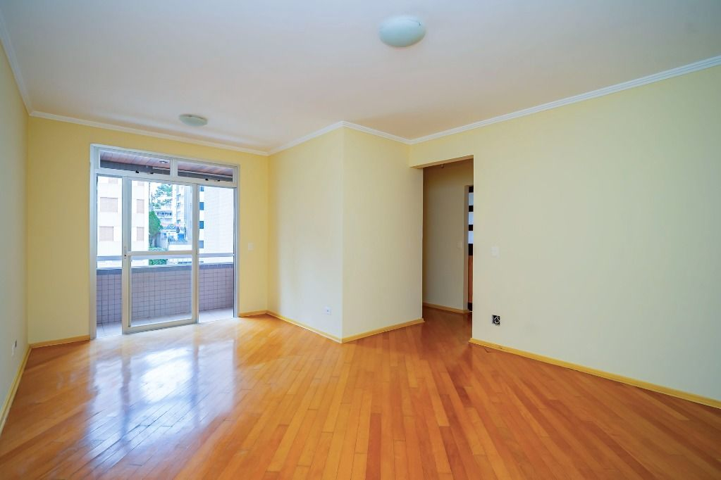Apartamento para locacao no Bigorrilho em Curitiba com 136,00m² por R$ 3.200,00