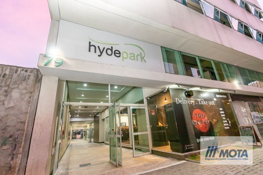 Loja para locacao no Centro em Curitiba com 142,00m² por R$ 4.200,00