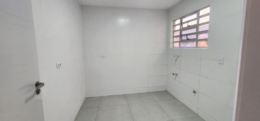 Apartamento para locacao no Santa Cândida em Curitiba com 63,00m² por R$ 1.650,00