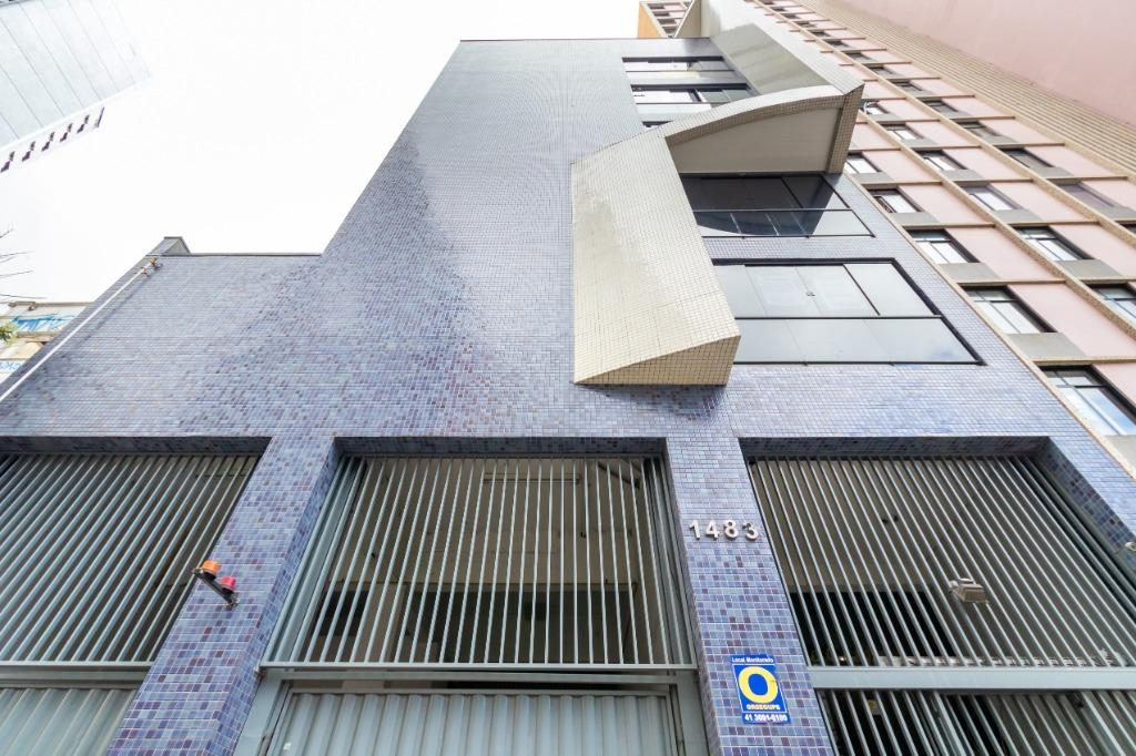 Apartamento para locacao no Centro em Curitiba com 87,00m² por R$ 1.800,00