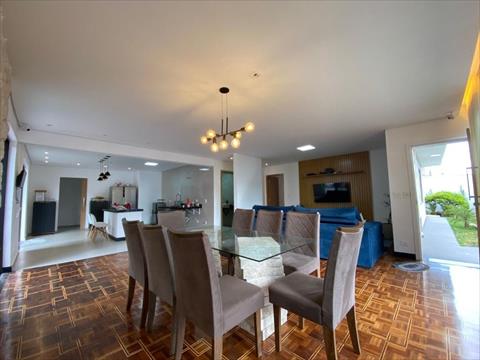 Casa Residencial para venda no Jardim Botânico em Curitiba com 180m² por R$ 1.600.000,00