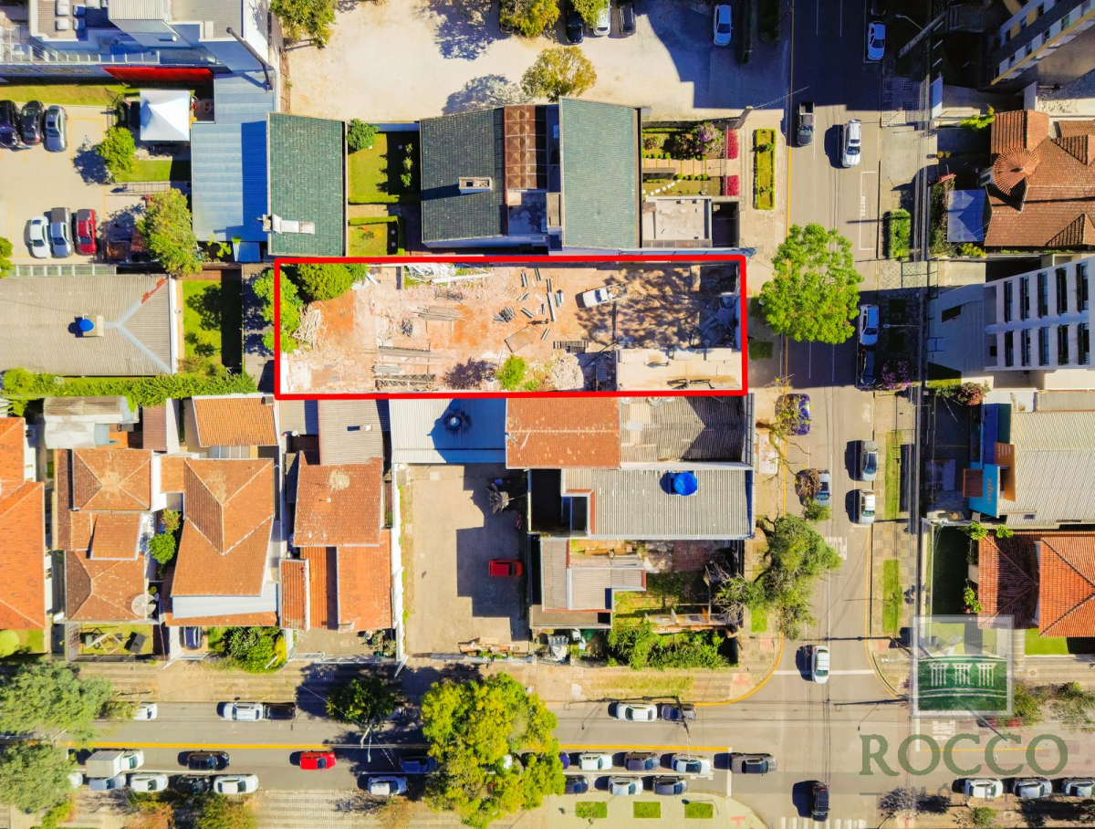 Terreno para locacao no Bigorrilho em Curitiba com 672,00m² por R$ 10.000,00