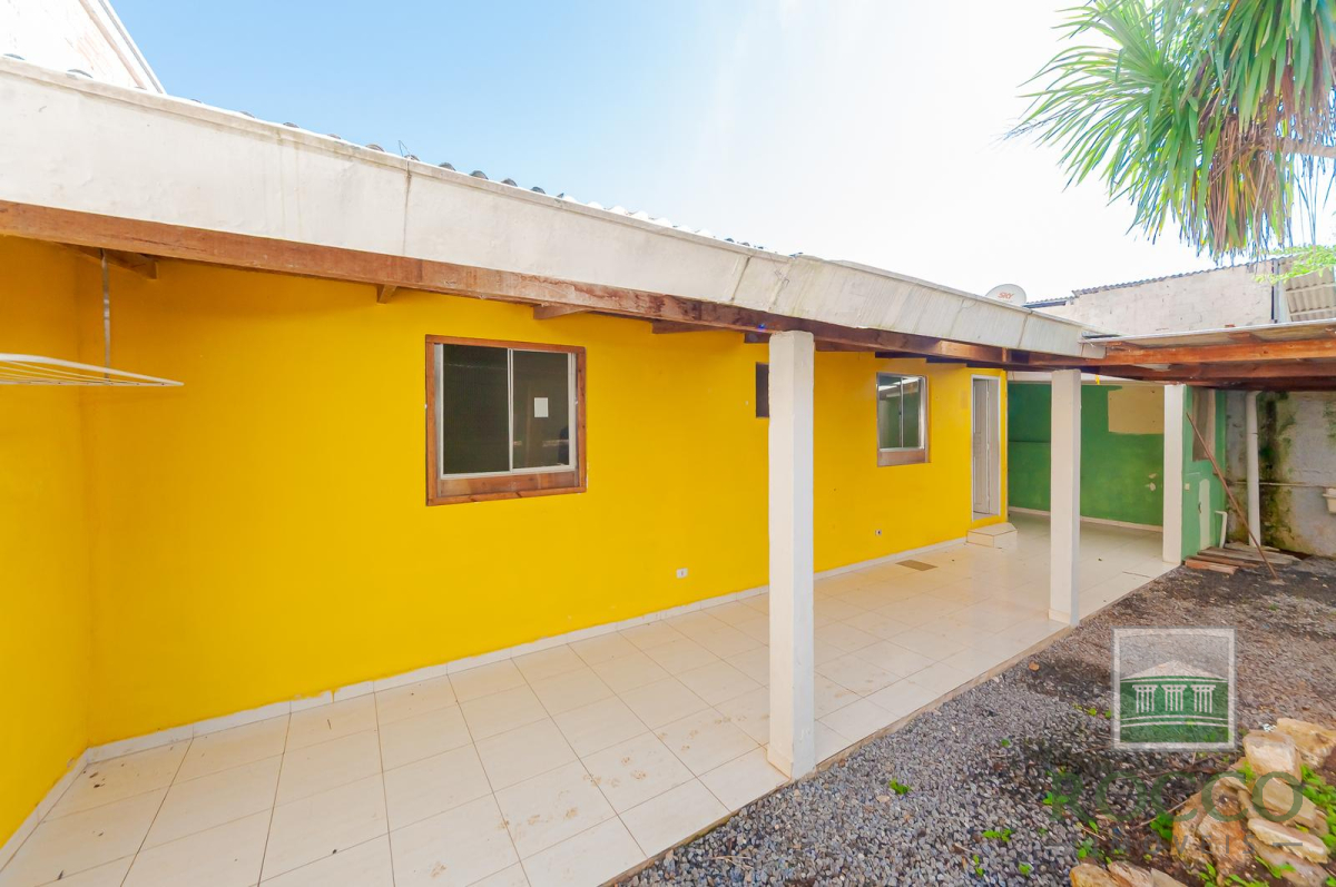 Casa Residencial para locacao no Santa Cândida em Curitiba com 60,00m² por R$ 1.200,00