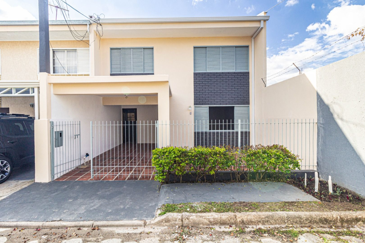 Sobrado para locacao no Uberaba em Curitiba com 0,00m² por R$ 3.000,00