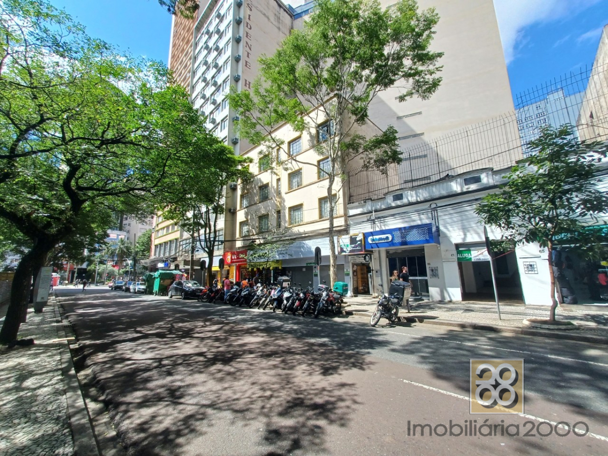 Loja para locacao no Centro em Curitiba com 88,00m² por R$ 7.500,00